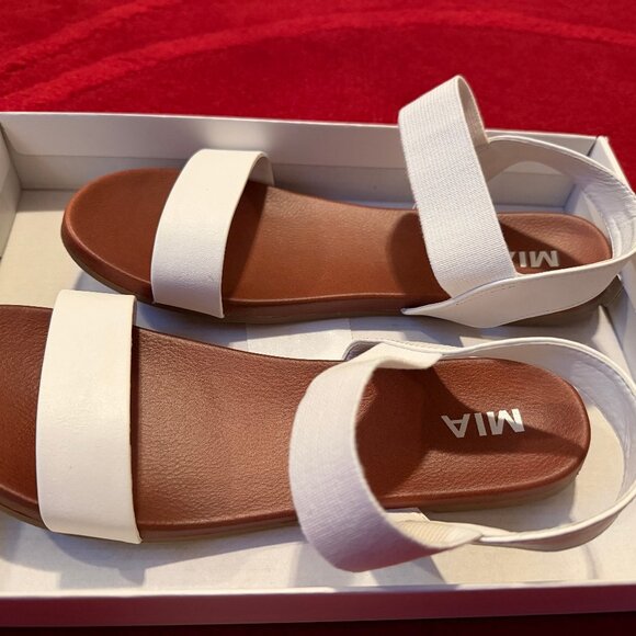 Cute strappy white sandals - Picture 4 of 7